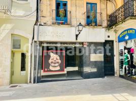 Propietat vertical, 363 m², Calle Besalú, 11