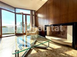 Pis, 199 m², près de bus et de train, Avenida de Salvador Dalí i Domènech, 132