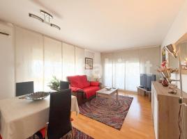 Pis, 97 m², prop de bus i tren, Calle Bruc, 22