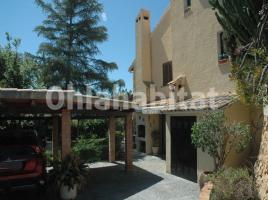 Casa (xalet / torre), 400 m², Calle Viena