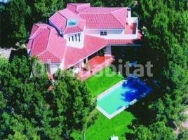 Houses (villa / tower), 650 m², Calle Pintor Sorolla