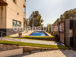  (unifamiliar adossada), 402 m², presque neuf, Zona