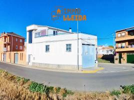 Casa (unifamiliar adosada), 400 m², cerca de bus y tren, Calle Pi i Margall, 1