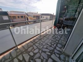 Pis, 60 m², près de bus et de train