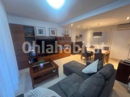 Lloguer Casa (unifamiliar adossada), 231 m², prop de bus i tren