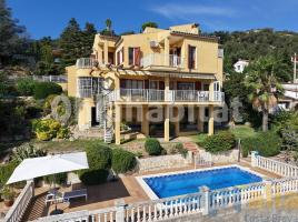 (xalet / torre), 263 m², Calle del Berguedà