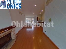 Houses (terraced house), 425 m², almost new, Calle de l'Empordà