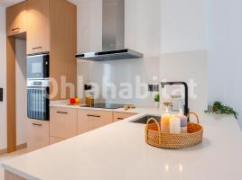 Dúplex, 114 m², cerca de bus y tren, seminuevo