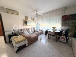 Dúplex, 105 m², prop de bus i tren, Calle Riu Besòs