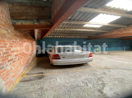 Condo, 896 m², near bus and train, Calle Nou de Santa Clara