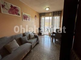Piso, 80 m², cerca de bus y tren