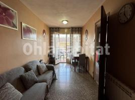 Piso, 80 m², cerca de bus y tren