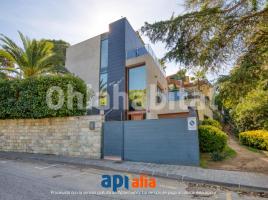 Casa (chalet / torre), 293 m², seminuevo