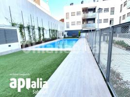 Piso, 67 m², cerca de bus y tren, seminuevo