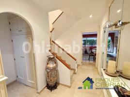 Casa (unifamiliar adossada), 304 m²