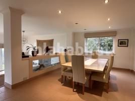  (xalet / torre), 474 m², presque neuf