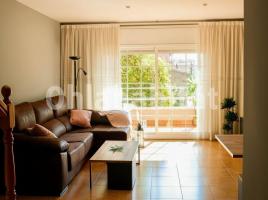 Houses (detached house), 246 m², almost new, Avenida CATALUNYA DE