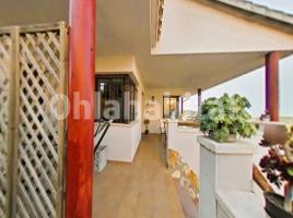 Houses (villa / tower), 360 m², almost new