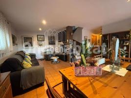 Casa (unifamiliar adossada), 240 m², seminou, Zona