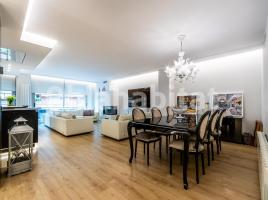 Flat, 204 m², near bus and train, almost new, Paseo PERE III