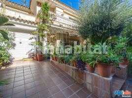 Casa (unifamiliar adosada), 359 m², Zona