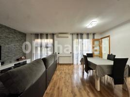 Piso, 101 m², Calle Girona