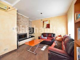 Casa (unifamiliar aïllada), 311 m², prop de bus i tren