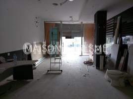 For rent business premises, 74 m², near bus and train, Calle NACIONAL II, S/N