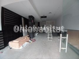 For rent business premises, 74 m², near bus and train, Calle NACIONAL II, S/N