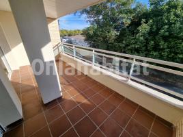 Apartamento, 98 m², seminuevo, Calle Camí de la Creu