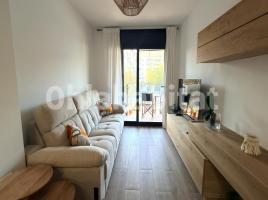 Flat, 80 m², almost new