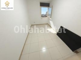 Àtic, 50 m², Calle roselló