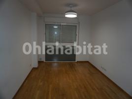 Pis, 81 m², seminou