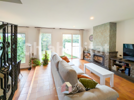  (unifamiliar adossada), 201 m²