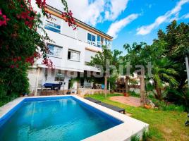 Casa (unifamiliar adosada), 244 m², Zona