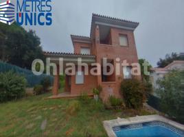 Houses (detached house), 238 m², Calle Cóndor