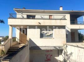  (xalet / torre), 370 m², Calle de les Oliveres