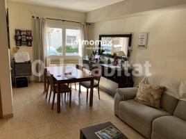  (unifamiliar adossada), 124 m², presque neuf, Zona