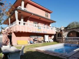 Casa (chalet / torre), 179 m², seminuevo, Calle d'Eduard Toldrà