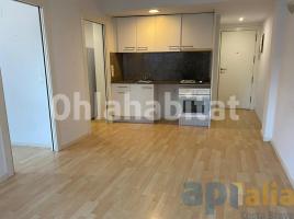 Apartament, 37 m², almost new, Calle Enric Vincke, 15