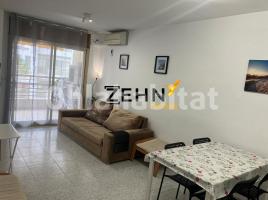 Piso, 74 m², cerca de bus y tren