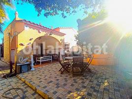  (unifamiliar adossada), 98 m², Calle Valls, 19