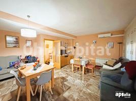 Casa (unifamiliar adossada), 217 m², prop de bus i tren