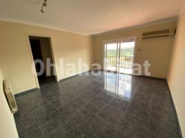 Pis, 140 m², prop de bus i tren, Calle del Metge Carrera