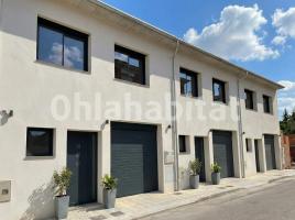 Houses (terraced house), 140 m², almost new, Calle Rocacorba