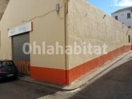 For rent business premises, 370 m², near bus and train